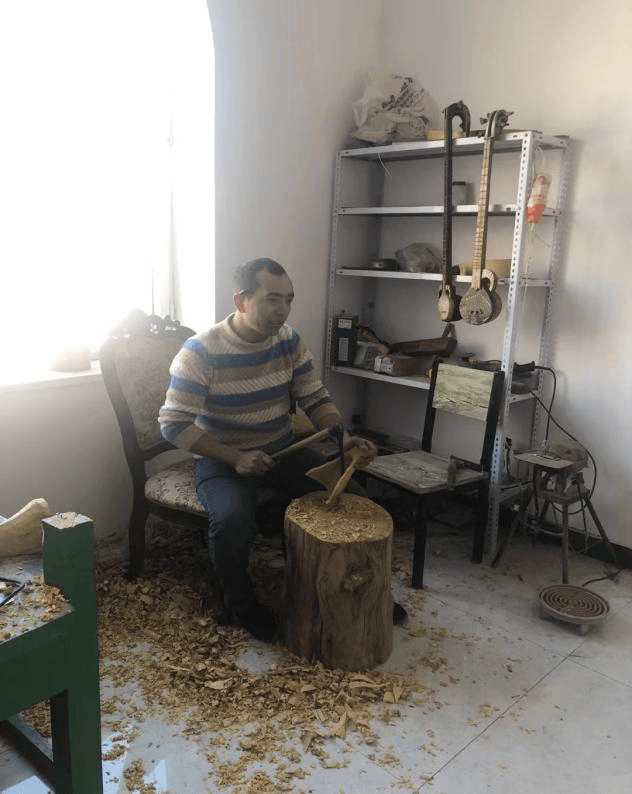 the-uighur-craftsman.png