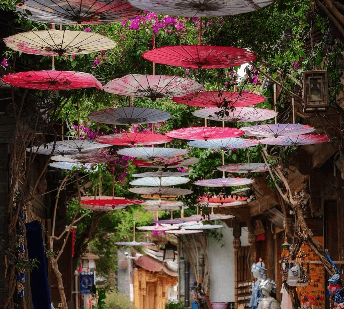 yunnan-lijiang-ancient-town-2.png