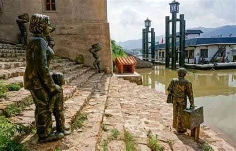 Steamboat wharf.jpg