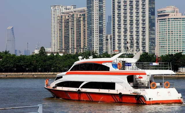 water bus Guangzhou.jpg