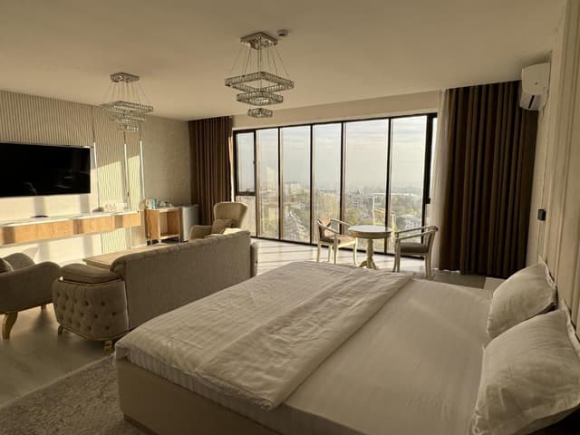 Aram Hotel.jpg