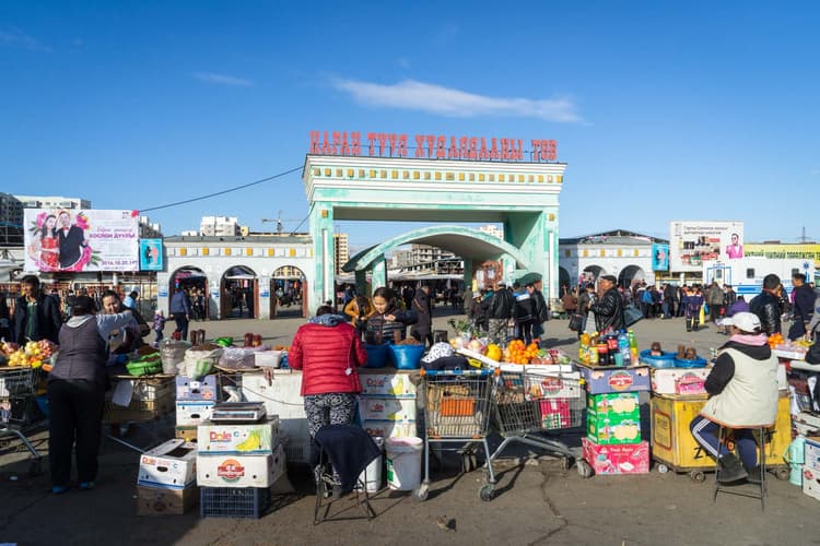 Naran Tuul Market.jpg
