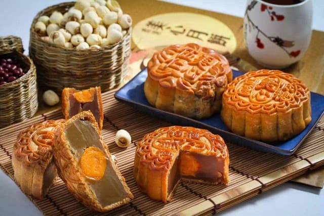 Mooncake.jpg