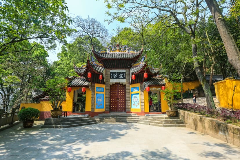 Shuanggui Mt 2.jpg Shuanggui Mt 2.jpg