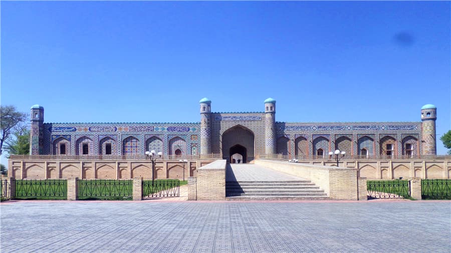khudayar-khan-palace