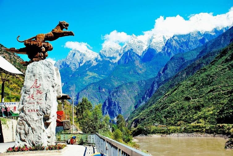 tiger-leaping-gorge-02