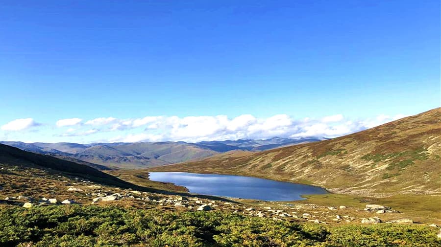 black-lake-02