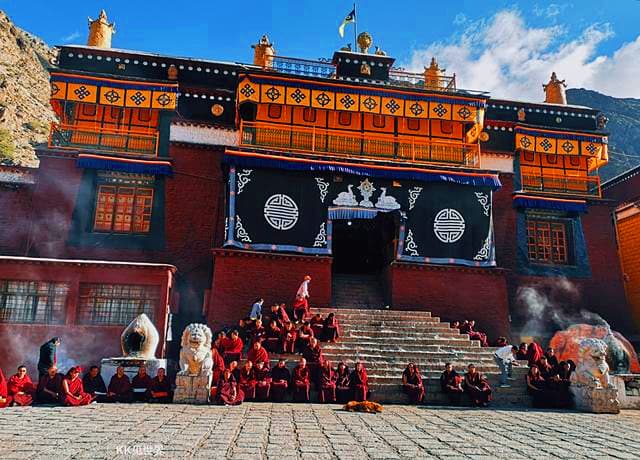 tsurphu-monastery
