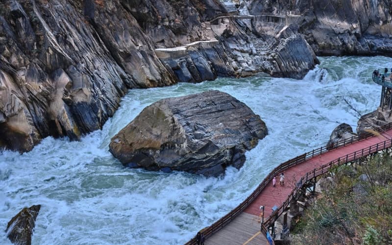 tiger-leaping-gorge-1