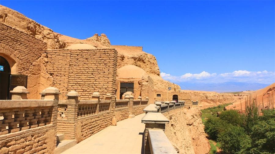 bezikelik-thousand-buddha-caves