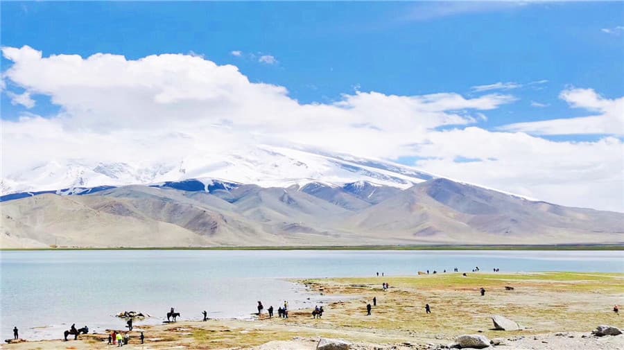 karakul-lake-2