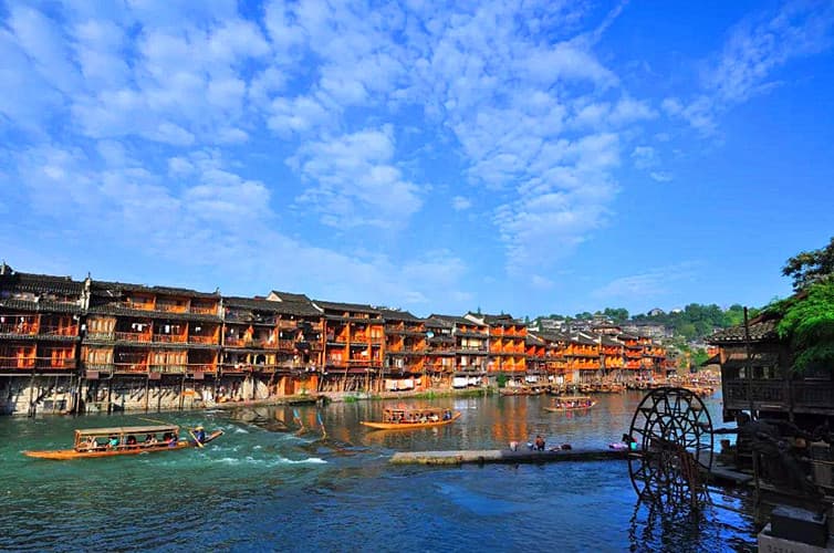 fenghuang-ancient-city fenghuang-ancient-city