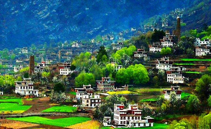 zhonglu-tibetan-village