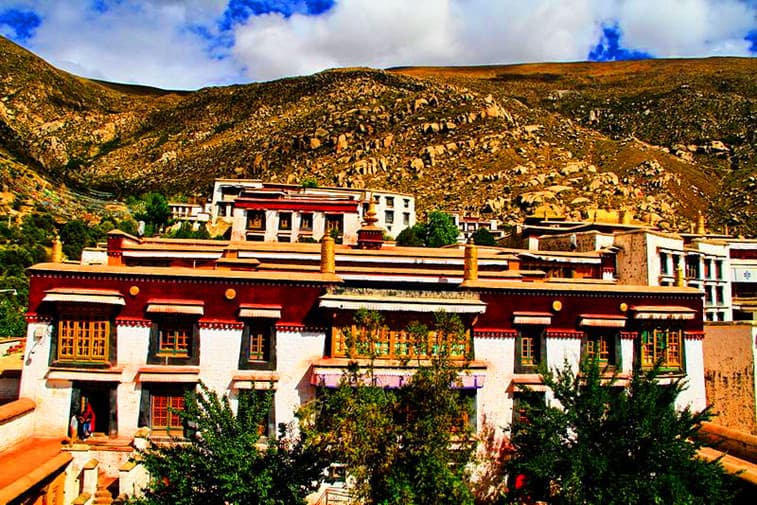 drepung-monastery-lhasa drepung-monastery-lhasa