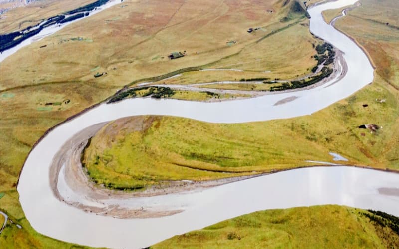 first-bend-of-the-yellow-river-in-ngoring