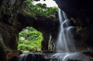 sitting-dragon-gorge