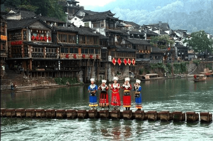 fenghuang-ancient-town-2
