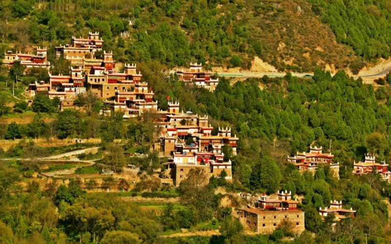 danba-jiaju-tibetan-residence-2