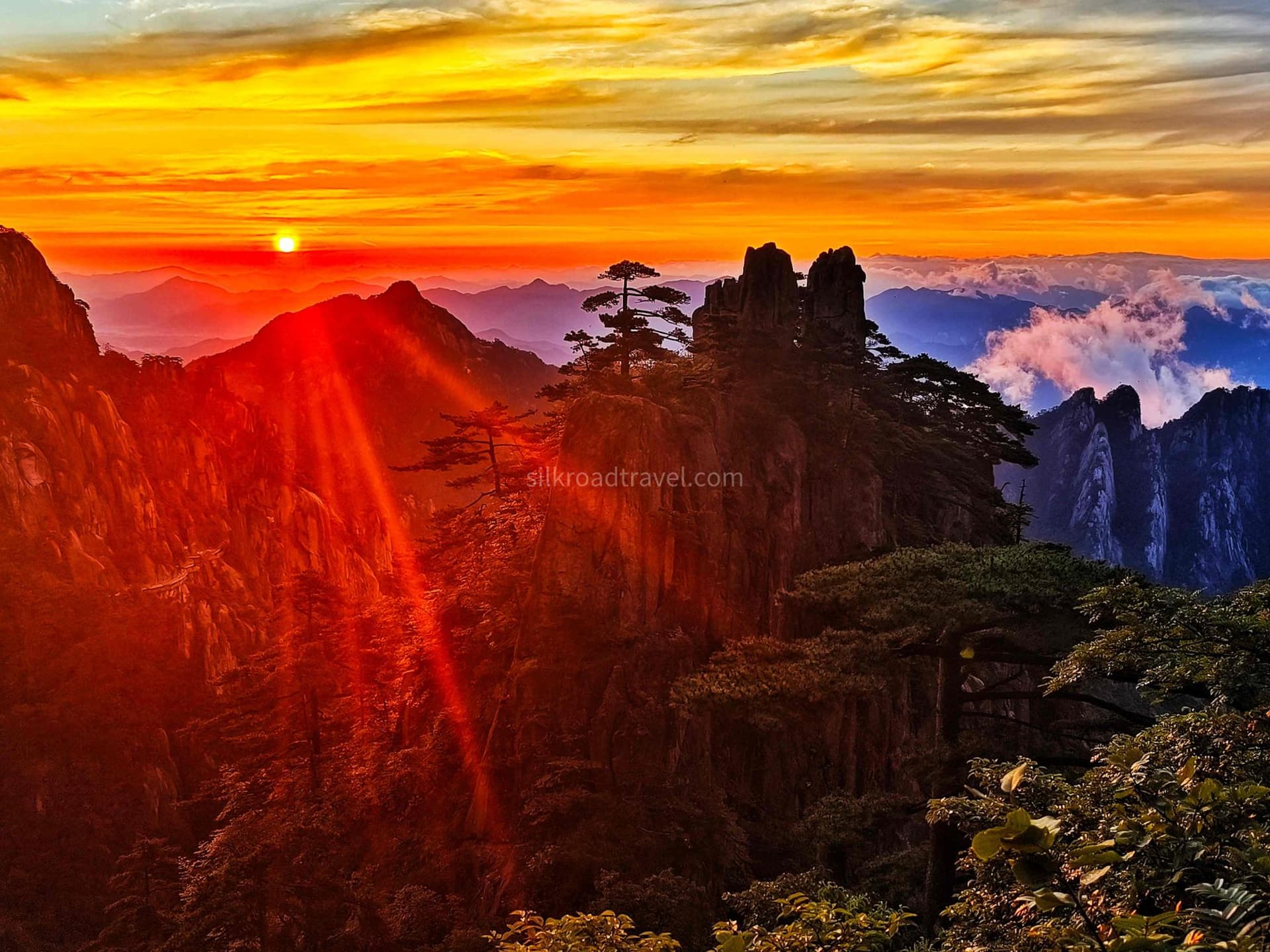 huangshan-sunrise huangshan-sunrise