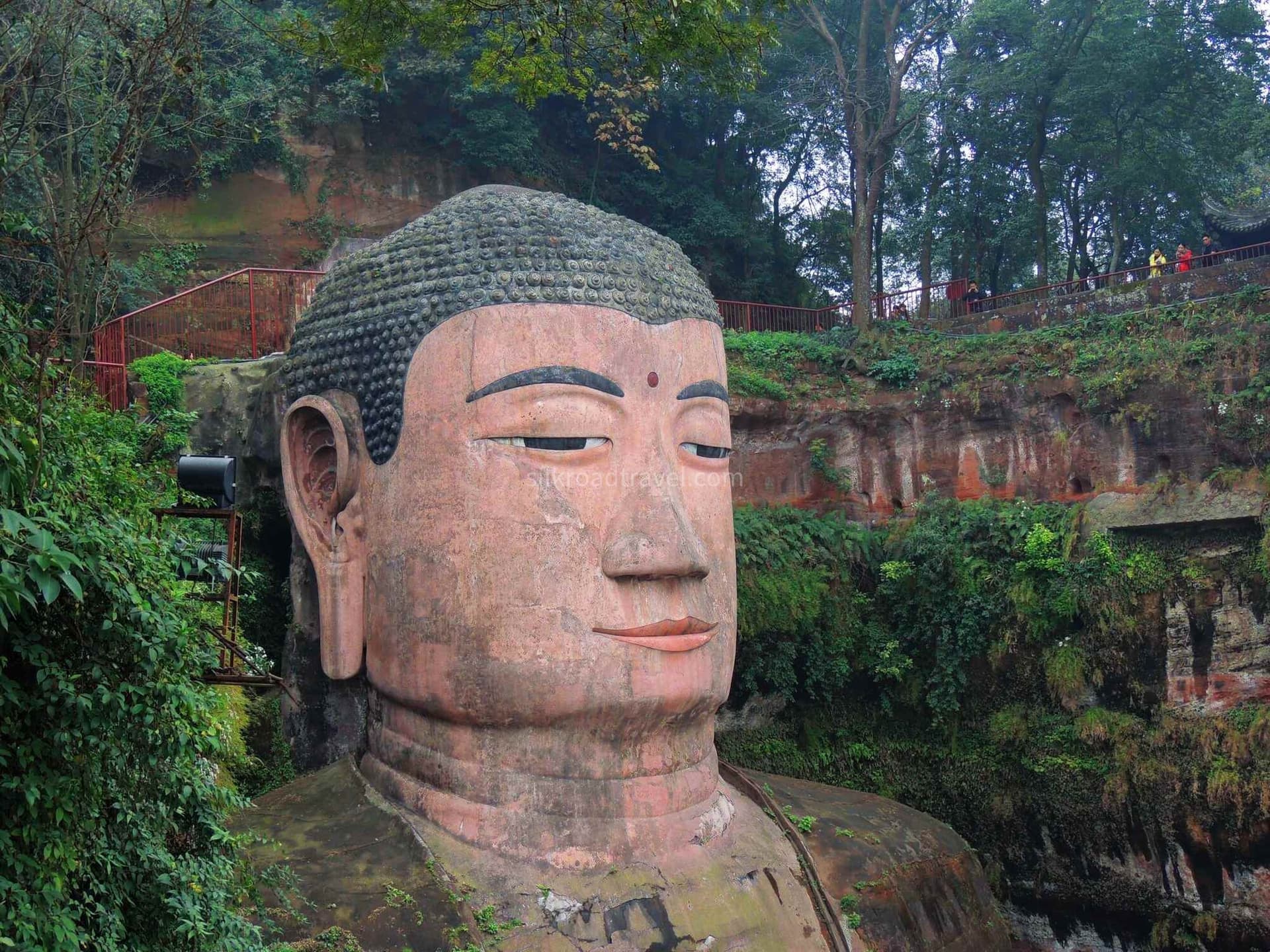 leshan-buddha-sculpture-2