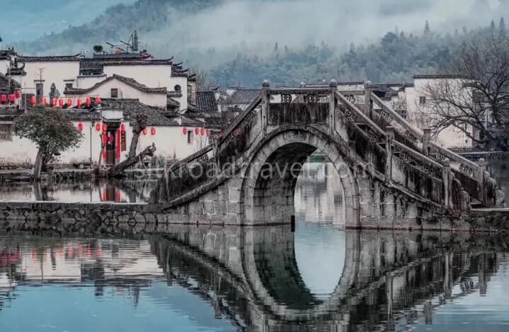 hongcun-south-lake