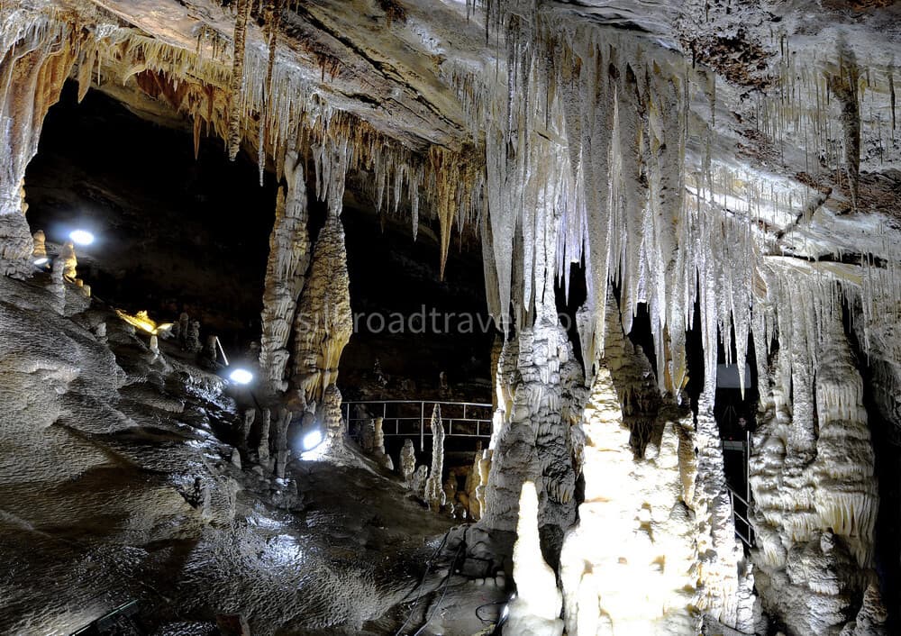 snow-jade-cave