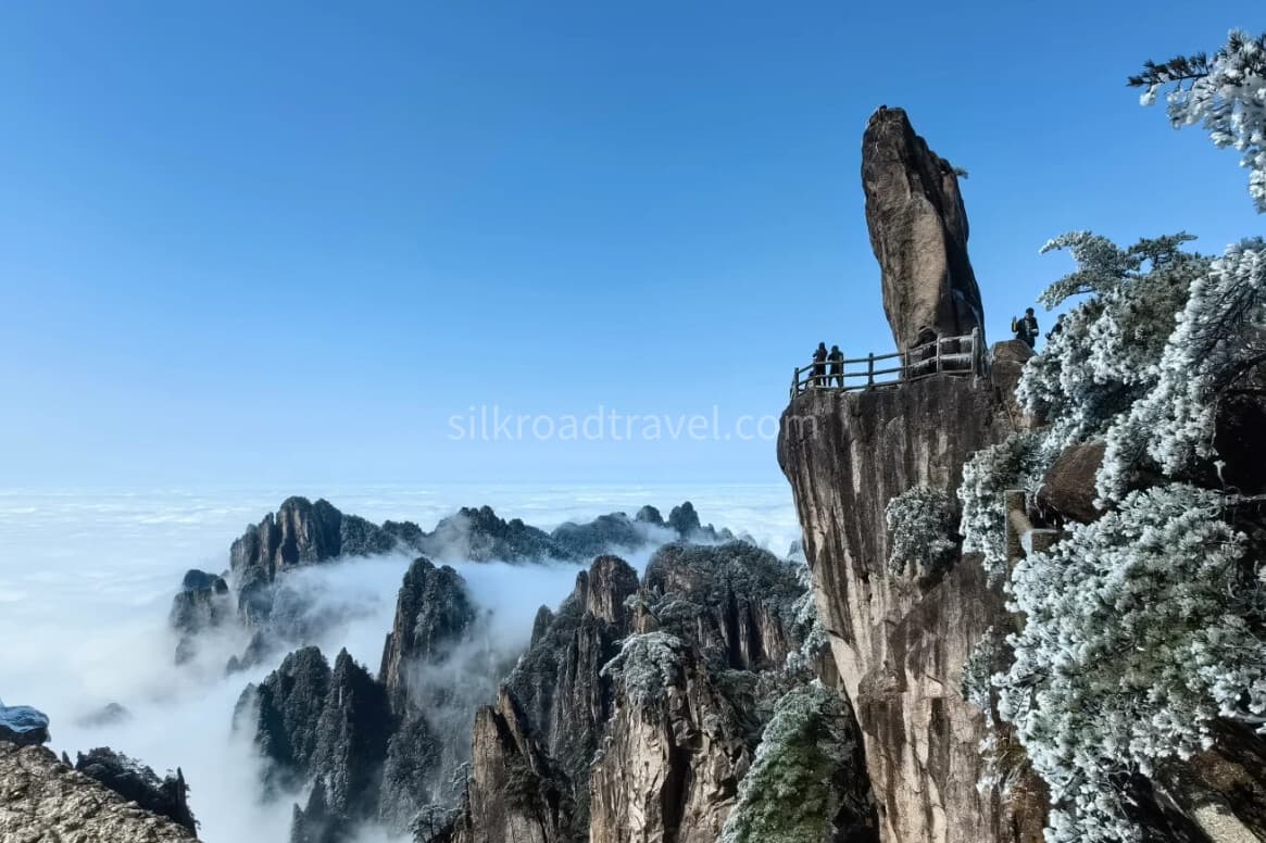 flying-stone