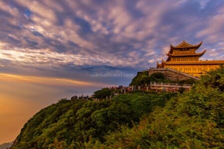mount-emei-2