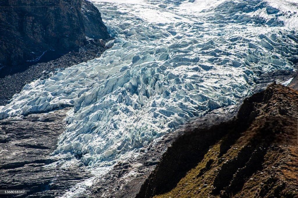 karola-glacier karola-glacier