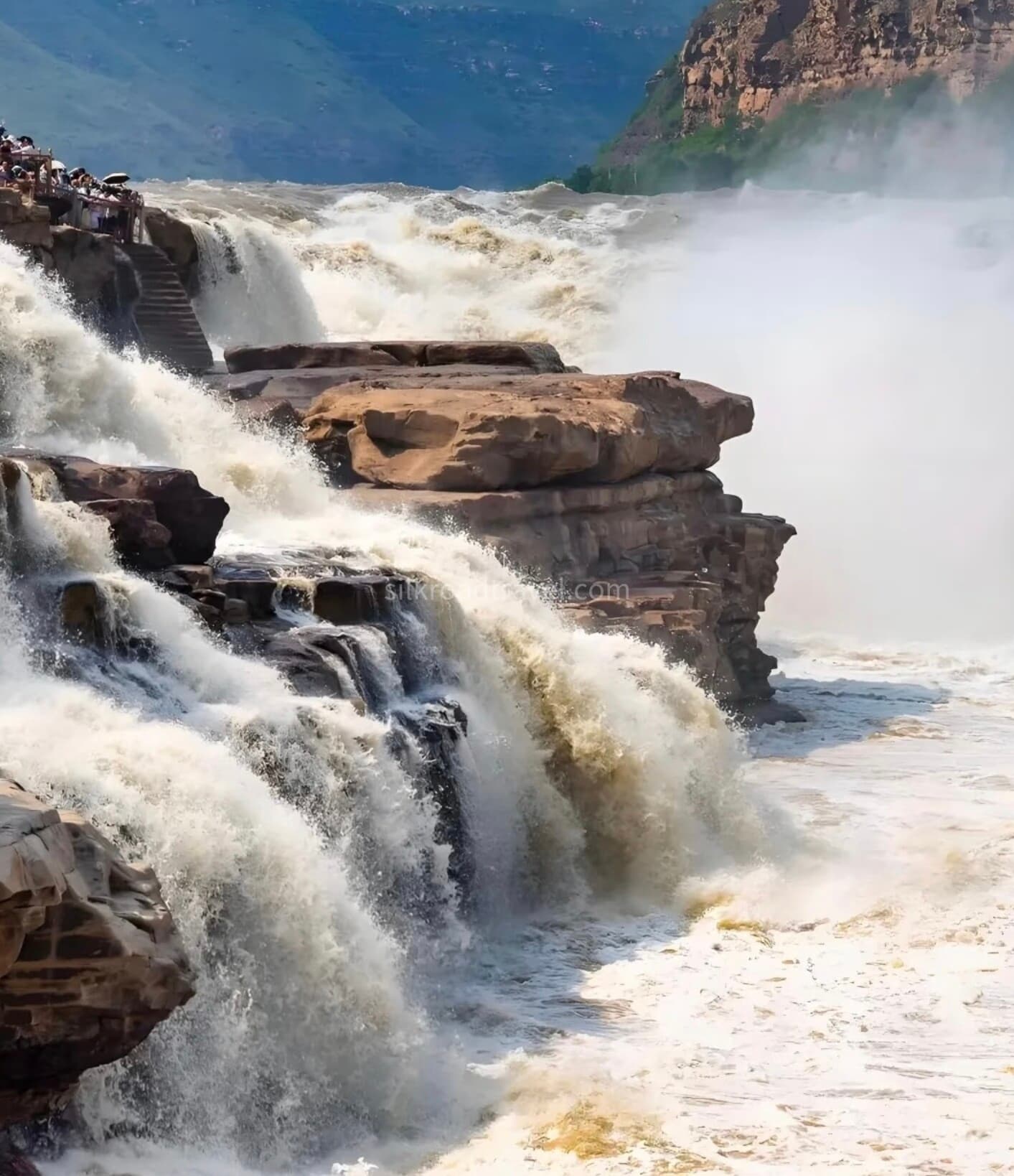 hukou-waterfall