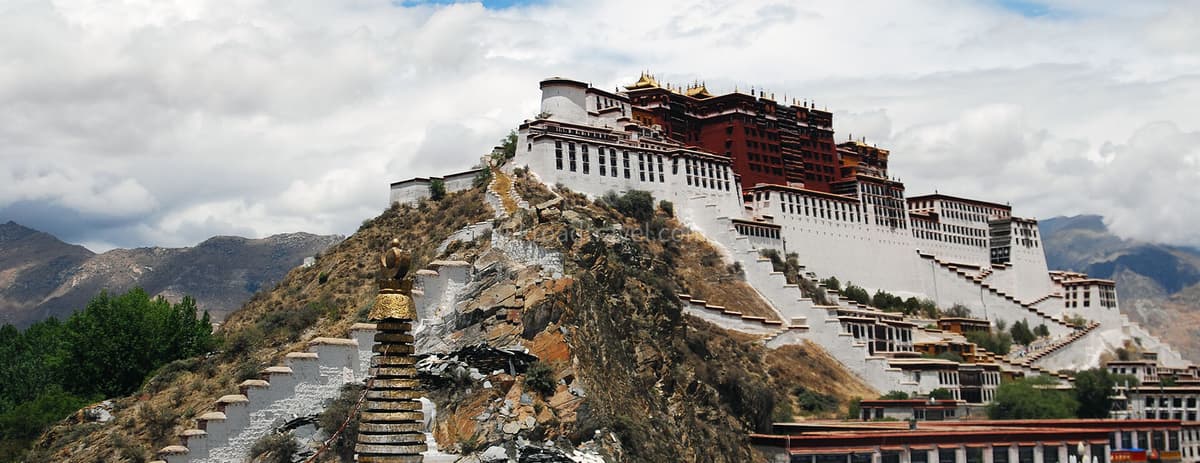 lhasa-the-potala-palace-2.jpg