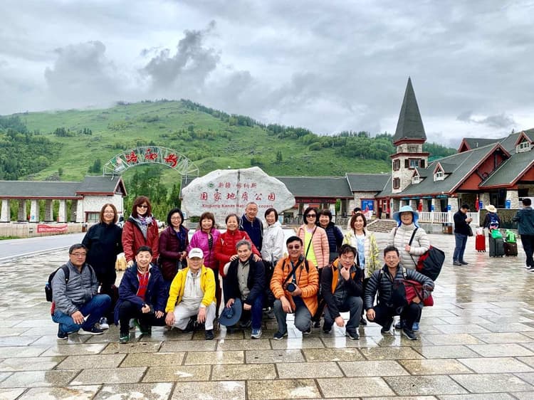 Amreica and Taiwan Group in Kanas.jpg Amreica and Taiwan Group in Kanas.jpg