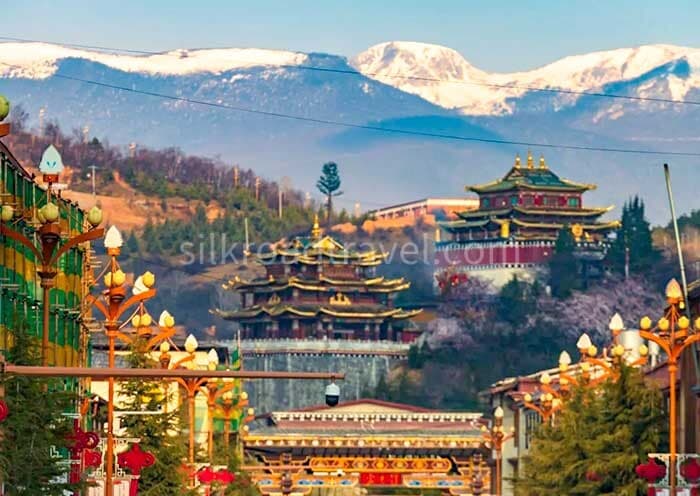 shangri-la-dukezong-ancient-town-700-1.jpg shangri-la-dukezong-ancient-town-700-1.jpg