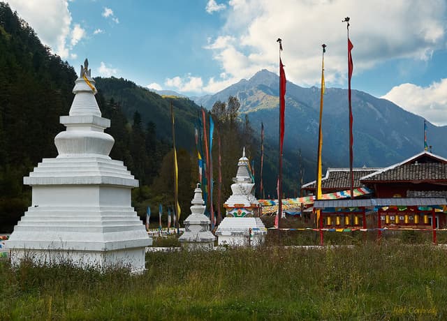 tibetan village.jpg tibetan village.jpg