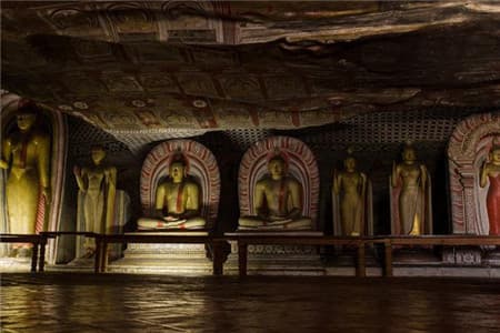 bezeklik-grottoes-3.jpg bezeklik-grottoes-3.jpg