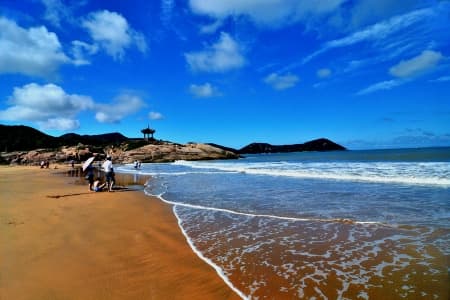 Baibusha and Qianbusha Beaches Baibusha and Qianbusha Beaches