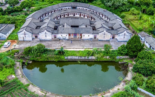 Encircling Houses Hakka.jpg Encircling Houses Hakka.jpg