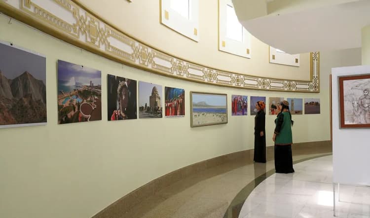 Turkmen Carpet Museum-1.jpg Turkmen Carpet Museum-1.jpg