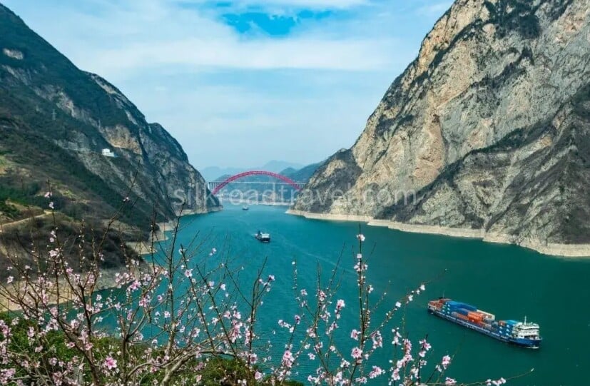 8-days-yichang-shennongjia-yichang-yangtze-river-cruiseyangzi-explorer 8-days-yichang-shennongjia-yichang-yangtze-river-cruiseyangzi-explorer