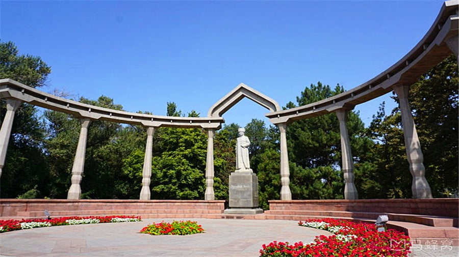 10-days-silk-road-xinjiang-and-bishkek-kyrgyzstan-tour 10-days-silk-road-xinjiang-and-bishkek-kyrgyzstan-tour
