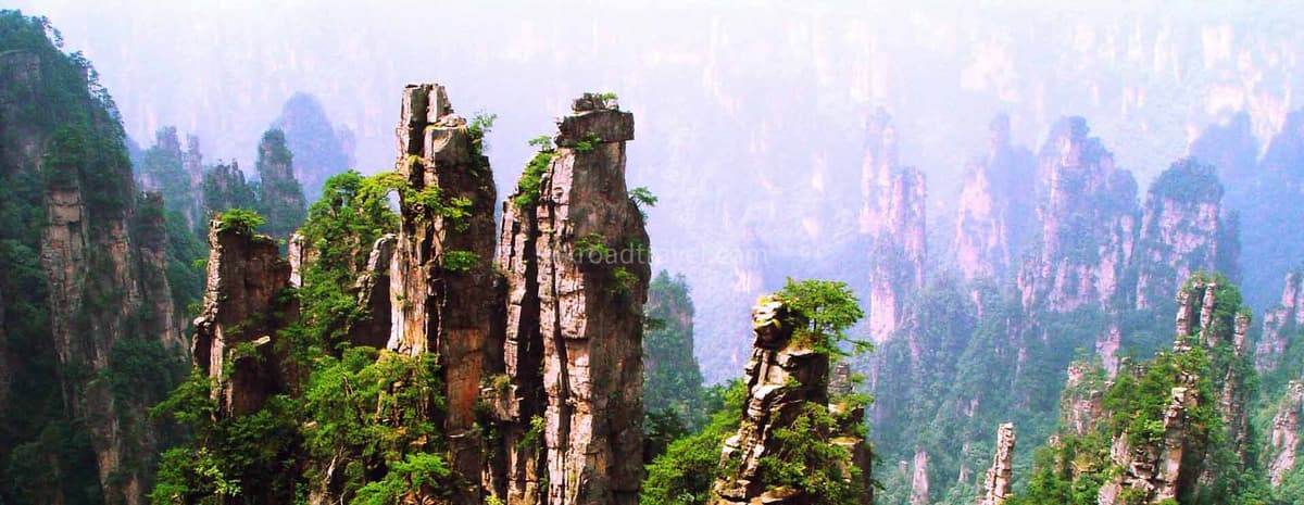 Zhangjiajie National Forest Park.jpg Zhangjiajie National Forest Park.jpg