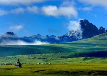 Heavy dark green mountains Heavy dark green mountains