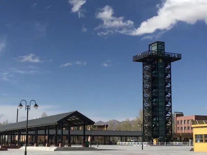 Tour Tower Tour Tower