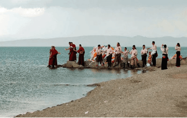 Watch Local Ceremonies Watch Local Ceremonies