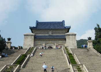 The Sun Yat-Sen’s Mausoleum Scenic Spot The Sun Yat-Sen’s Mausoleum Scenic Spot