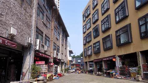 Shiwan Doll Street.jpg Shiwan Doll Street.jpg
