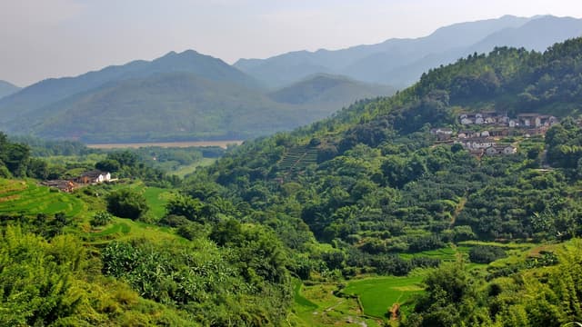 Xiyan Mountain.jpg Xiyan Mountain.jpg