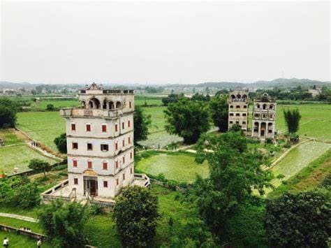 Kaiping Watchtowers.jpg Kaiping Watchtowers.jpg