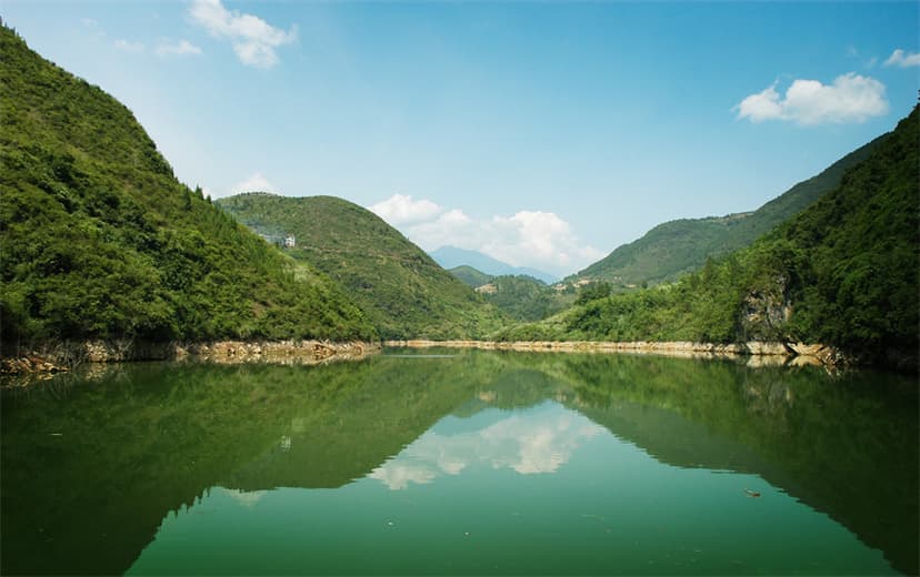 Shennong Stream 1.jpg Shennong Stream 1.jpg