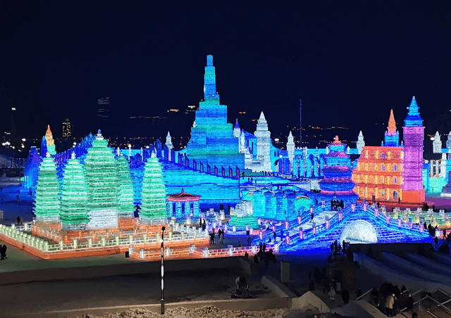 Harbin Snow and Ice Festival.jpg Harbin Snow and Ice Festival.jpg